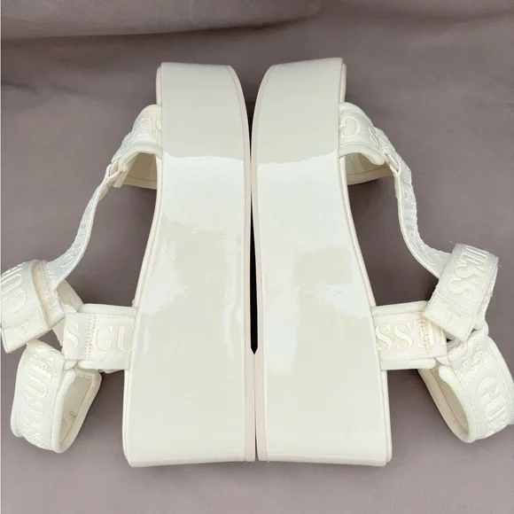 NWOT GUESS PLATFORM OFF WHITE SZ 9 SANDALS CLOTH STRAPS WITH GUESS LOS ANGELES - Picture 9 of 13